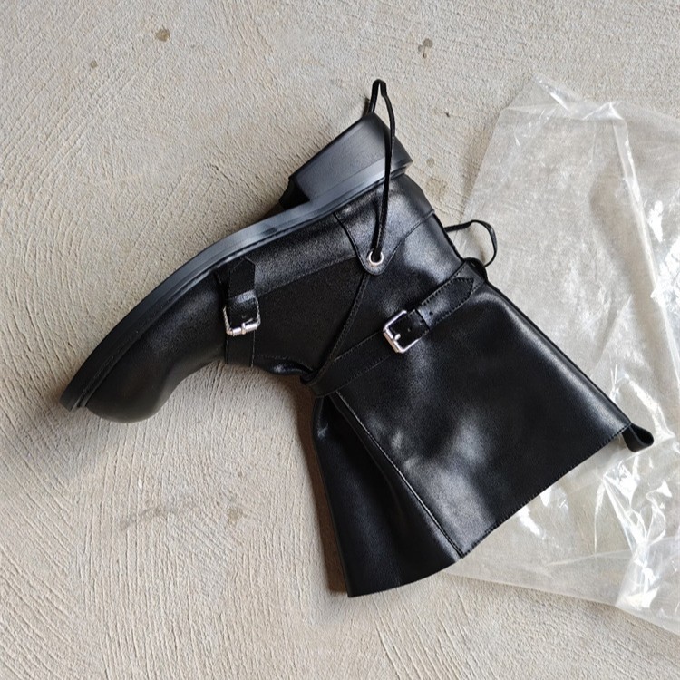 Botas retrô de cano médio com  - Leather Classic Strap avaliação e preço